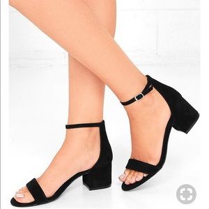 Steve Madden “Irene” Black Heeled Sandal